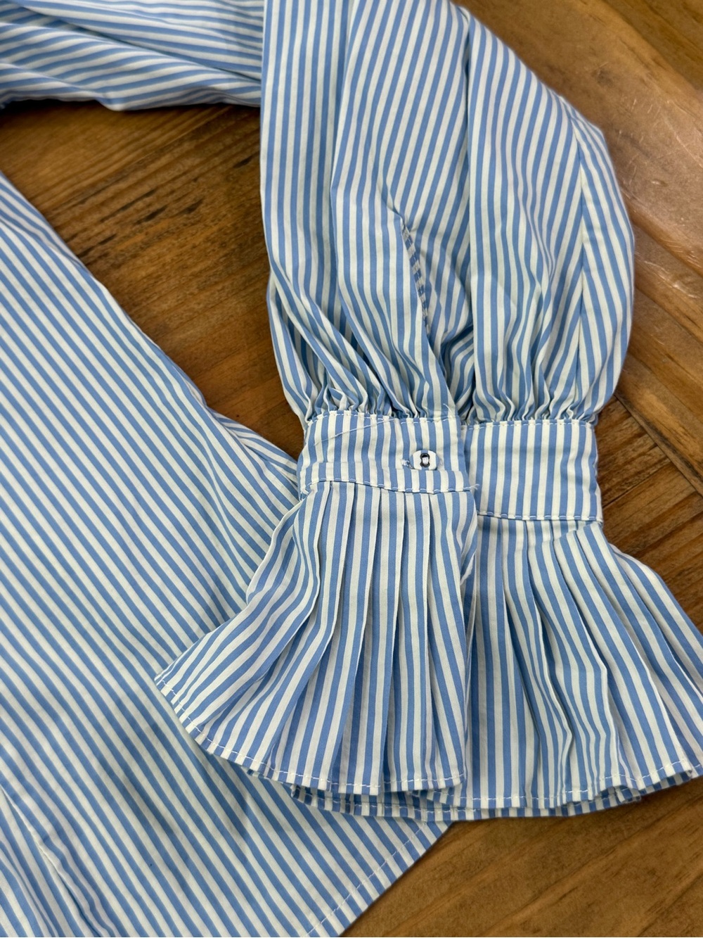 Karen Millen Pleated Striped Ruffle Woven Shirt - Picture 6 of 9